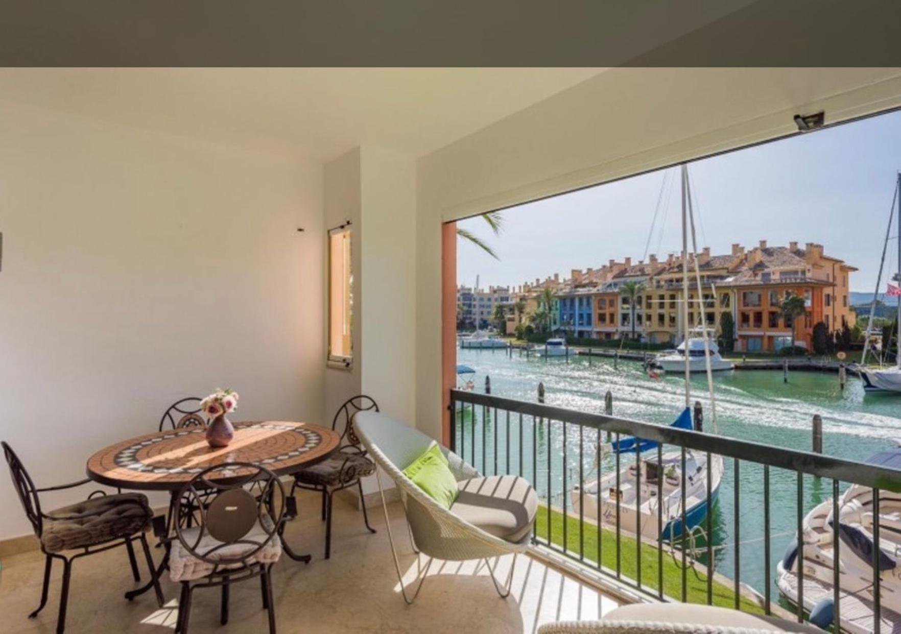 Apartamento con piscina ,playa con vistas panorámicas en la Marina de Sotogrande São Roque Exterior foto