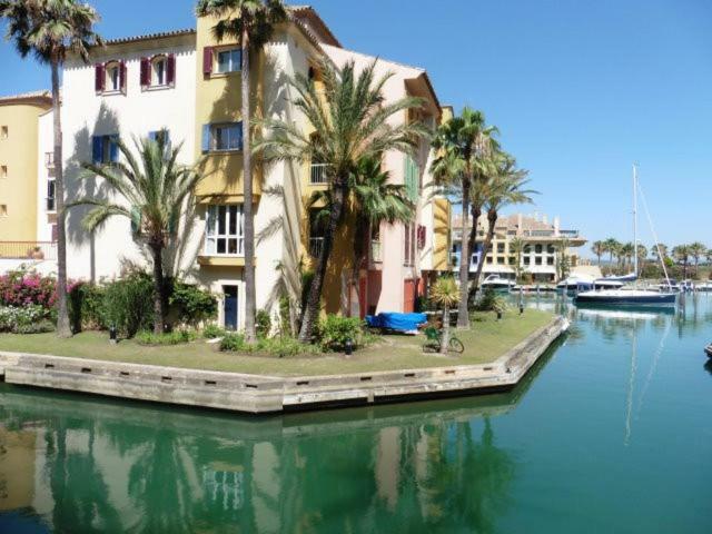Apartamento con piscina ,playa con vistas panorámicas en la Marina de Sotogrande São Roque Exterior foto