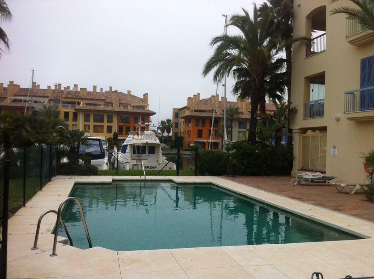 Apartamento con piscina ,playa con vistas panorámicas en la Marina de Sotogrande São Roque Exterior foto