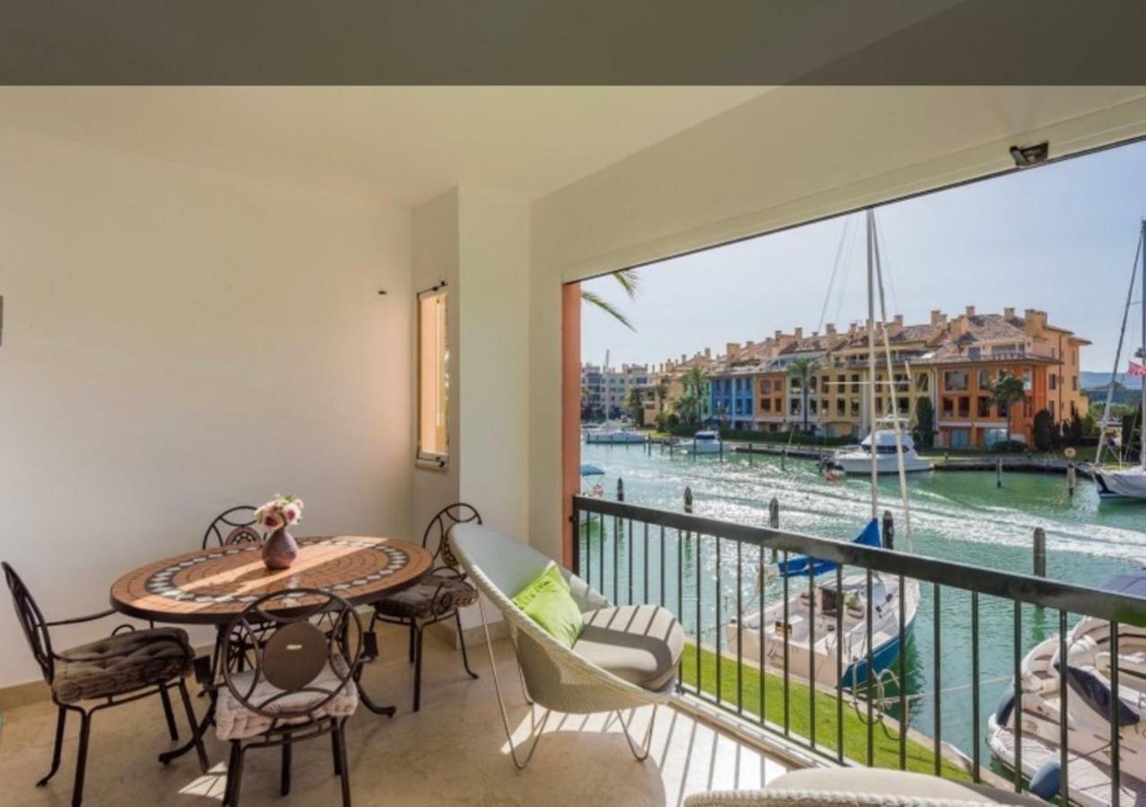 Apartamento con piscina ,playa con vistas panorámicas en la Marina de Sotogrande São Roque Exterior foto